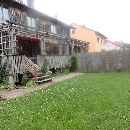Burgheim Holzhaus Mit Gruener Aussicht Zum Erholenヴィラ エクステリア 写真