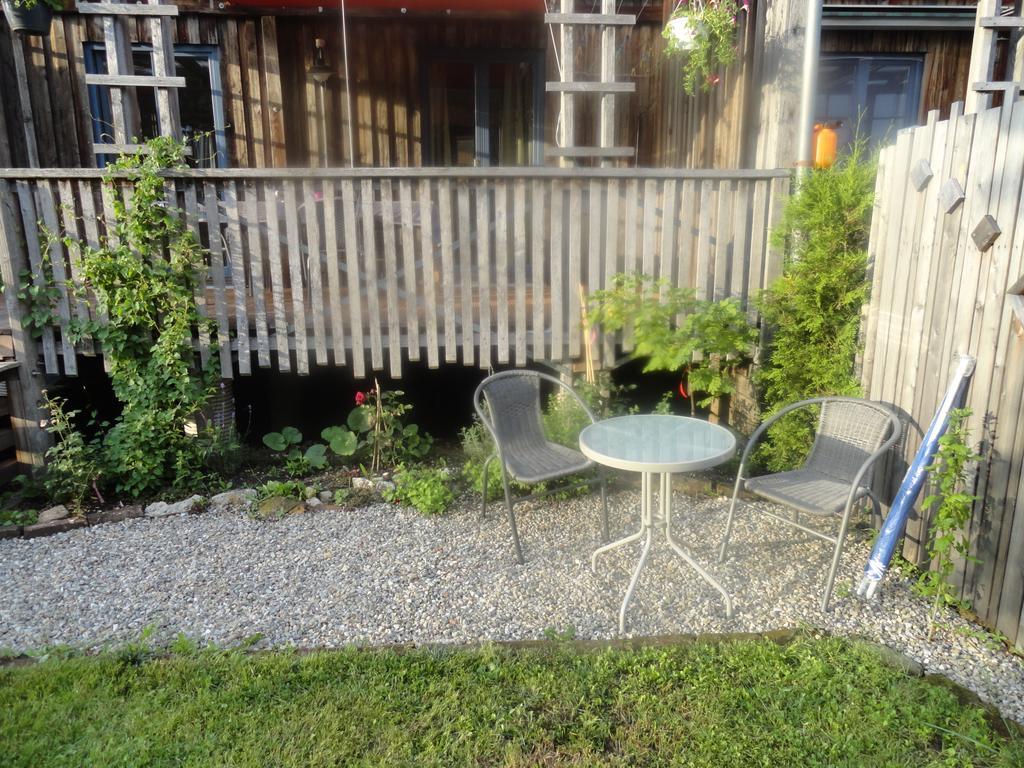 Burgheim Holzhaus Mit Gruener Aussicht Zum Erholenヴィラ エクステリア 写真