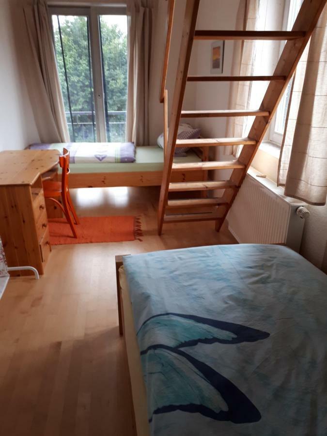 Burgheim Holzhaus Mit Gruener Aussicht Zum Erholenヴィラ エクステリア 写真