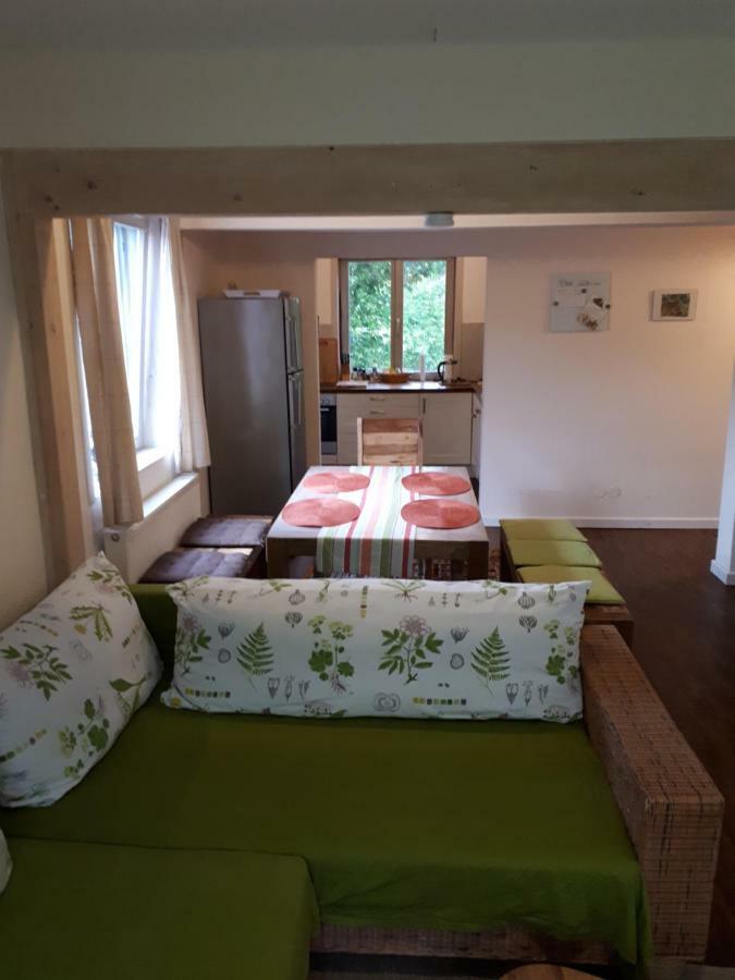 Burgheim Holzhaus Mit Gruener Aussicht Zum Erholenヴィラ エクステリア 写真
